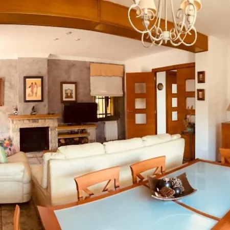 Casa Con Piscina Cerca Del Mar Holiday home *