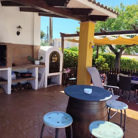 Casa Con Piscina Cerca Del Mar Holiday home Calafell