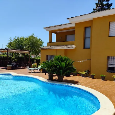 Casa Con Piscina Cerca Del Mar Holiday home *