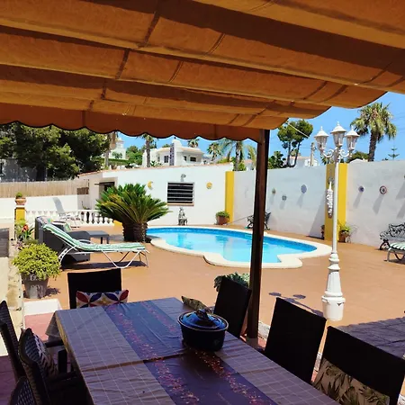 Casa Con Piscina Cerca Del Mar Holiday home Calafell